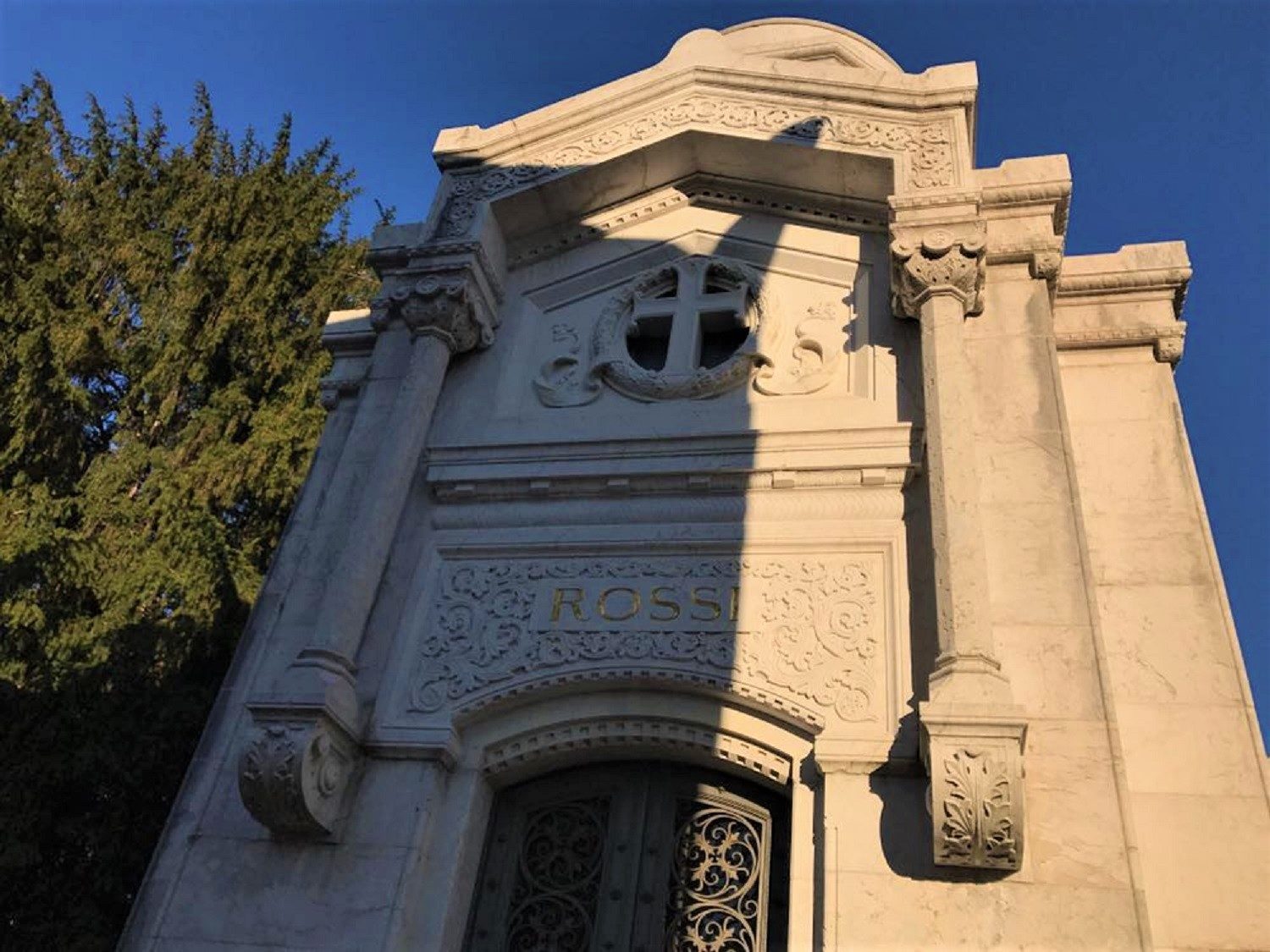 Baldo Rossi's tomb (5).jpg